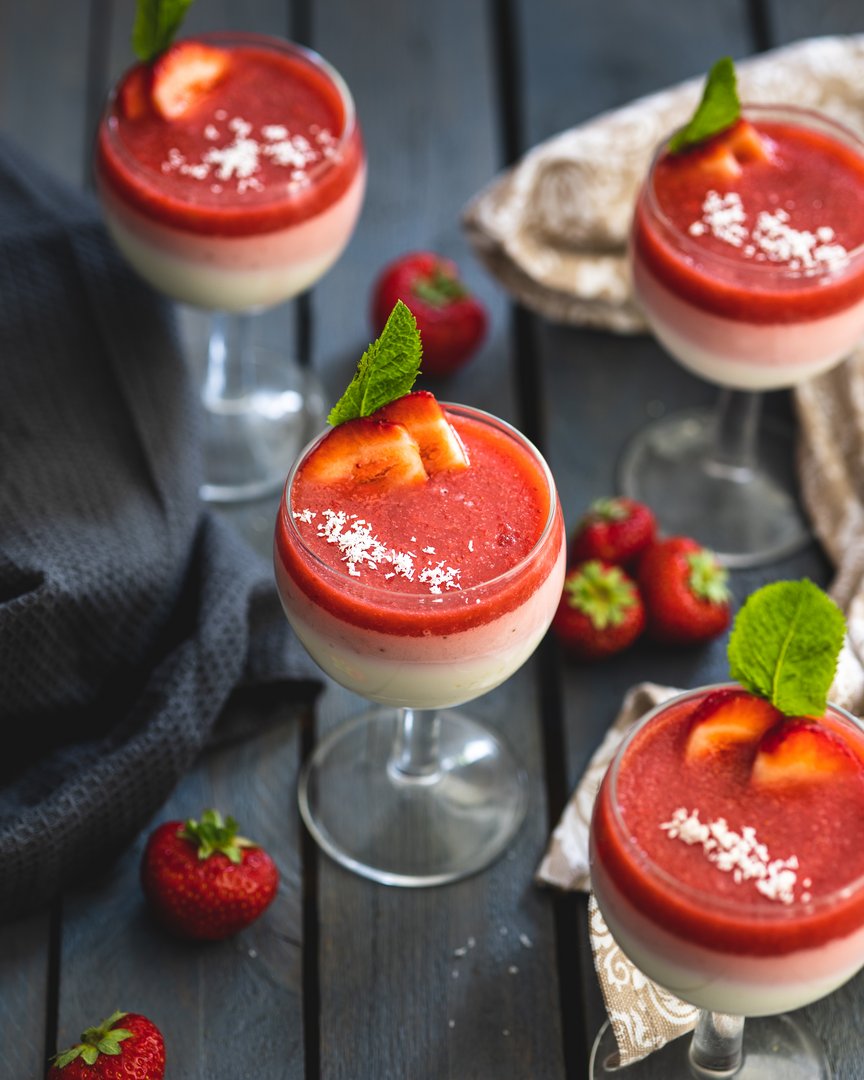 Jahodová panna cotta