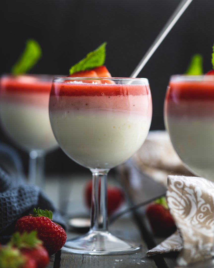 Jahodová panna cotta