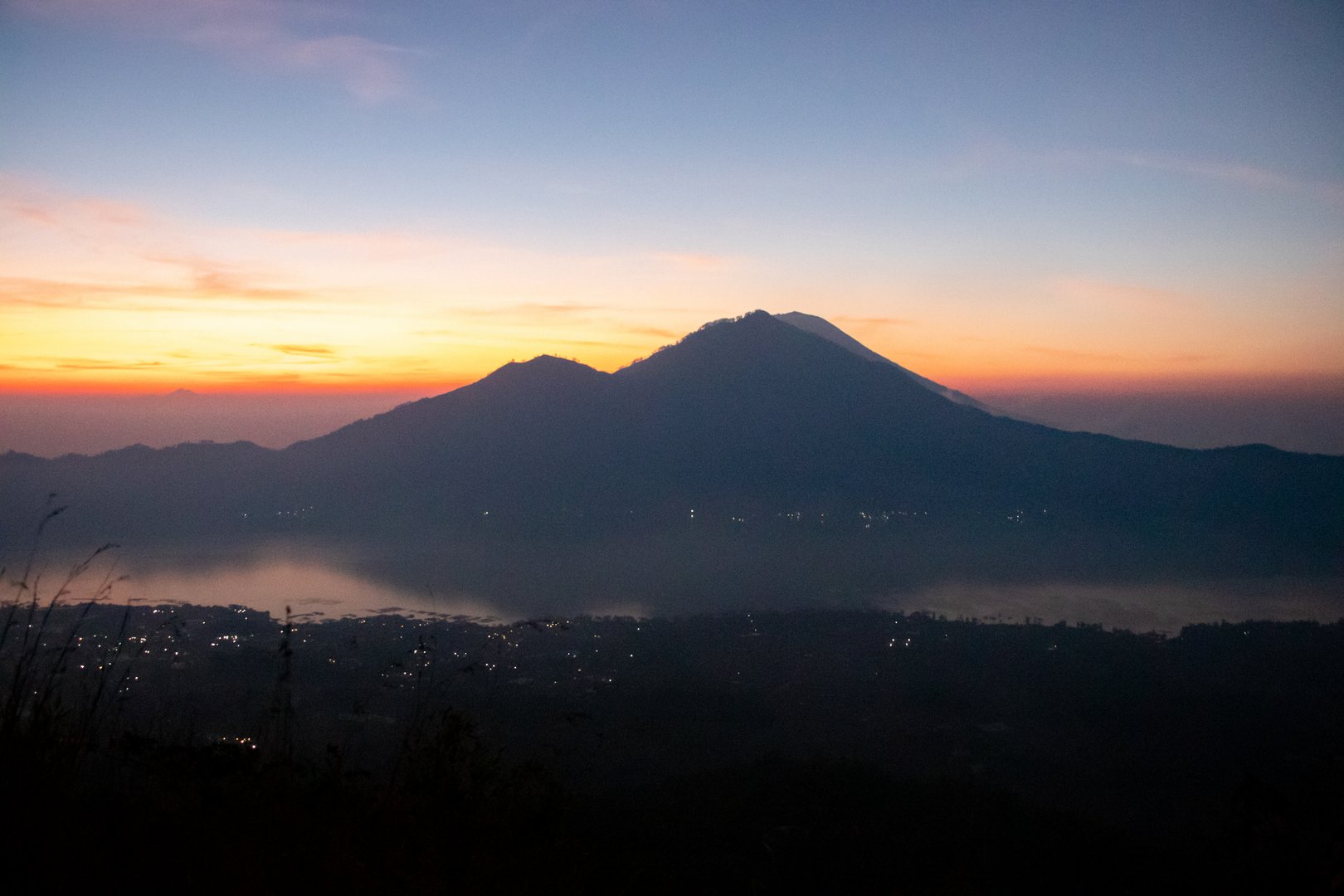 Východ slunce na Mount Batur Východ slunce na Mount Batur