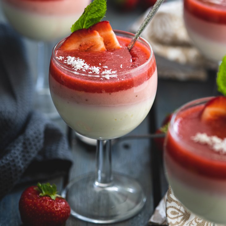 Jahodová panna cotta