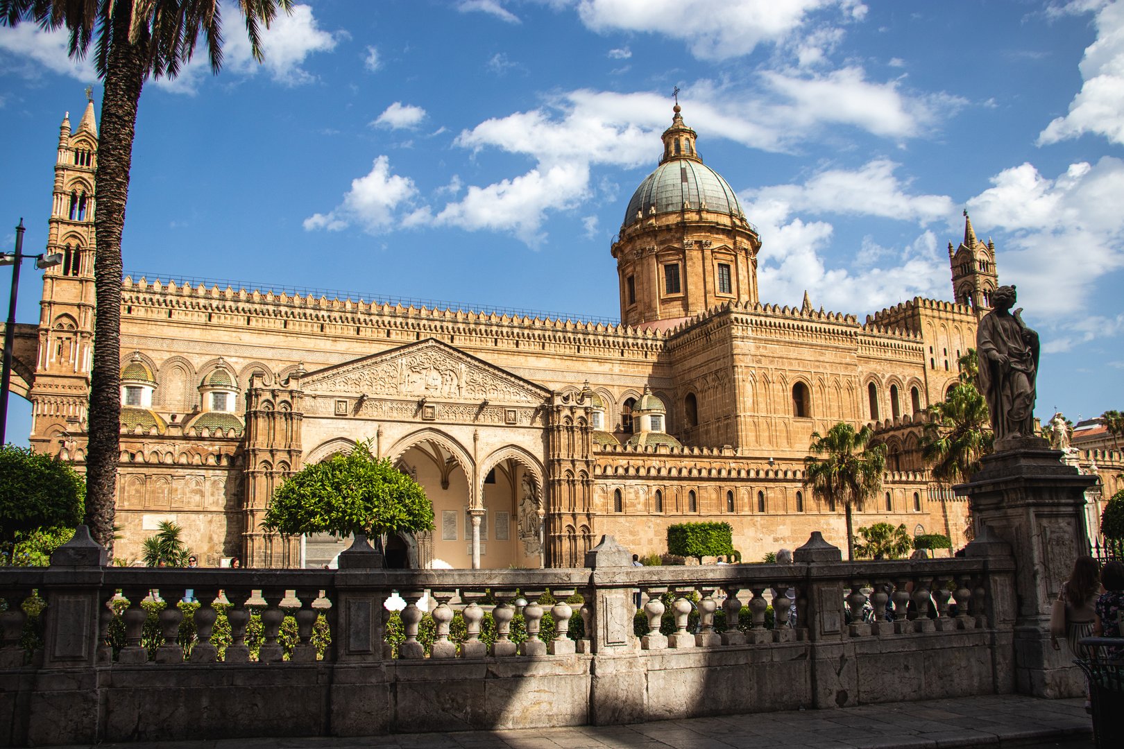 Katedrála Santa Vergine Maria Assunta Katedrála Santa Vergine Maria Assunta